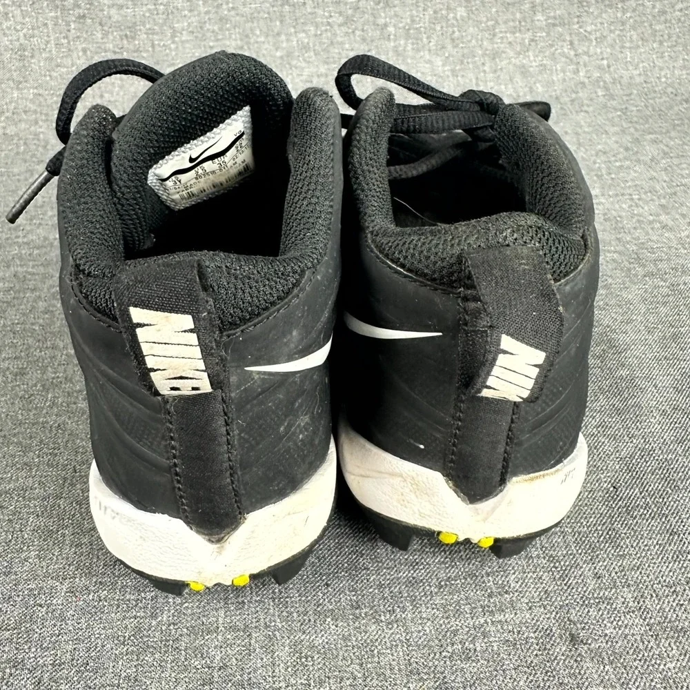 Nike Alpha Menace Shark 902510-011‎ Kids 3Y Black White Lace up Football Cleats